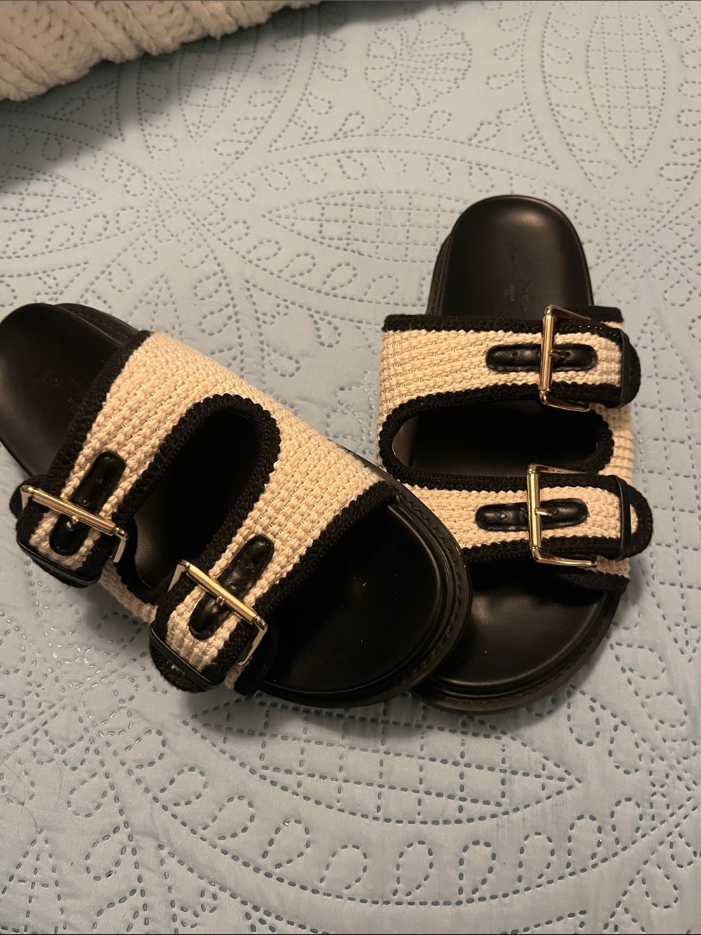 Universal Thread Woven Buckle Slide Sandals in Cream and Black